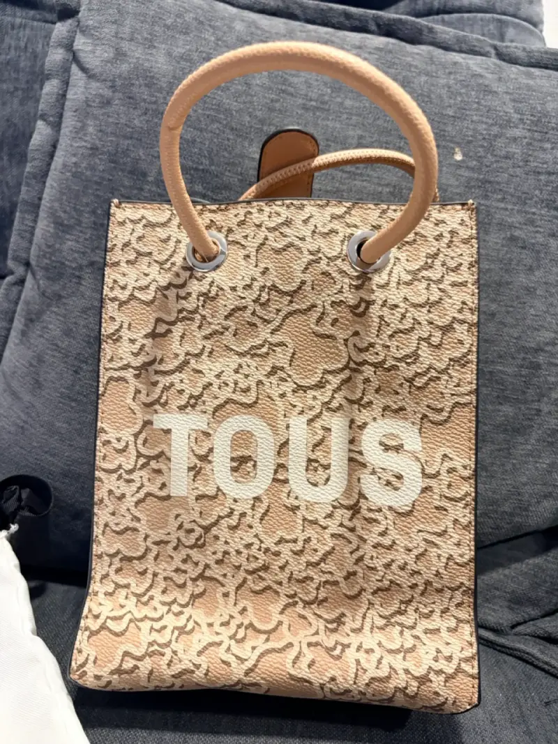 Bolso de mano Tous beige con diseño floral