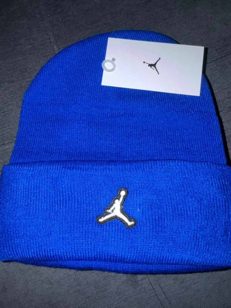 Gorro de lana Moncler unisex en varios colores - 4