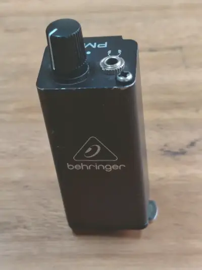 Amplificador de Auriculares Behringer PM1 - miniatura 1