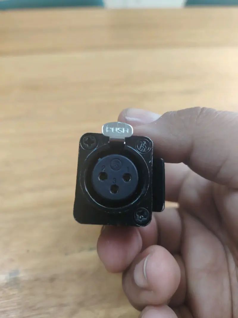Amplificador de Auriculares Behringer PM1 - 3