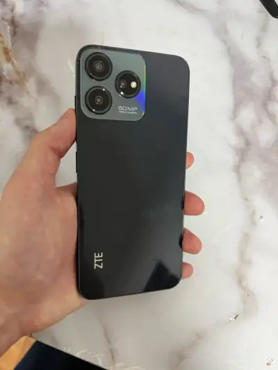 Smartphone ZTE BLADE V50 - miniatura 1