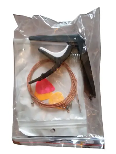Guitarra acústica azul con accesorios - miniatura 3