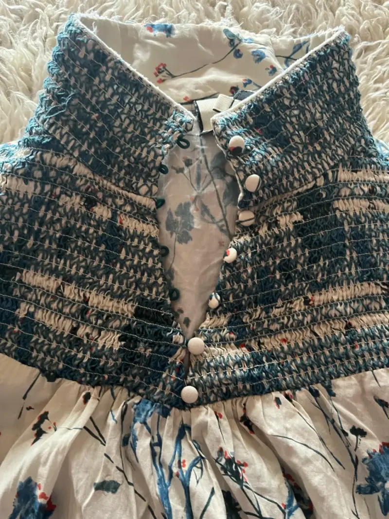 Blusa floral Tuckernuck con cuello alto - 2