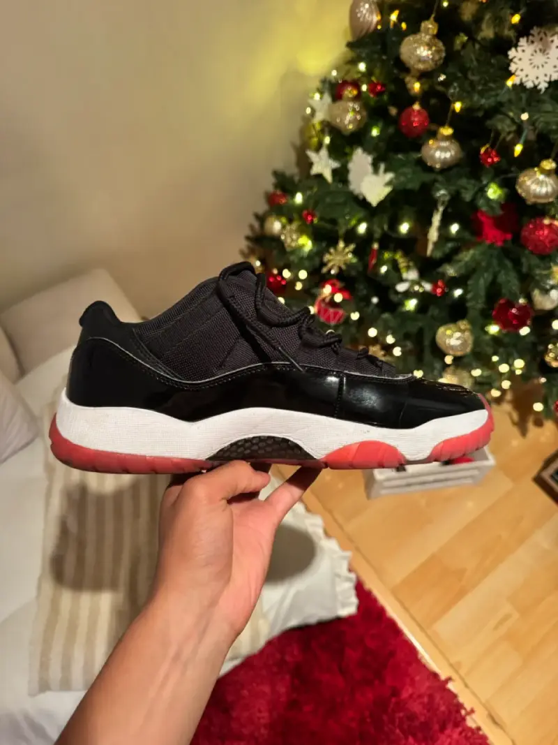 Zapatillas Nike Air Jordan 11 Retro Low Negras - 2