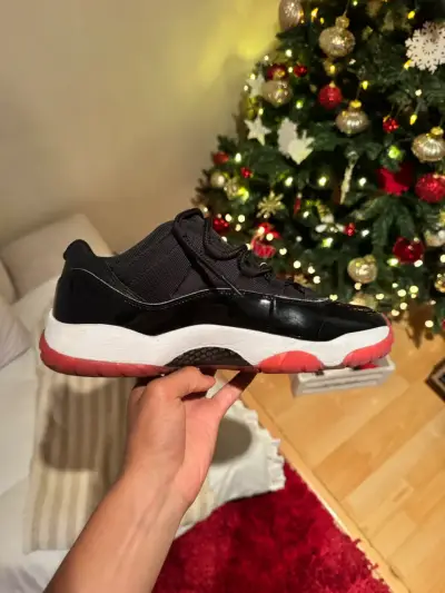 Zapatillas Nike Air Jordan 11 Retro Low Negras - miniatura 2