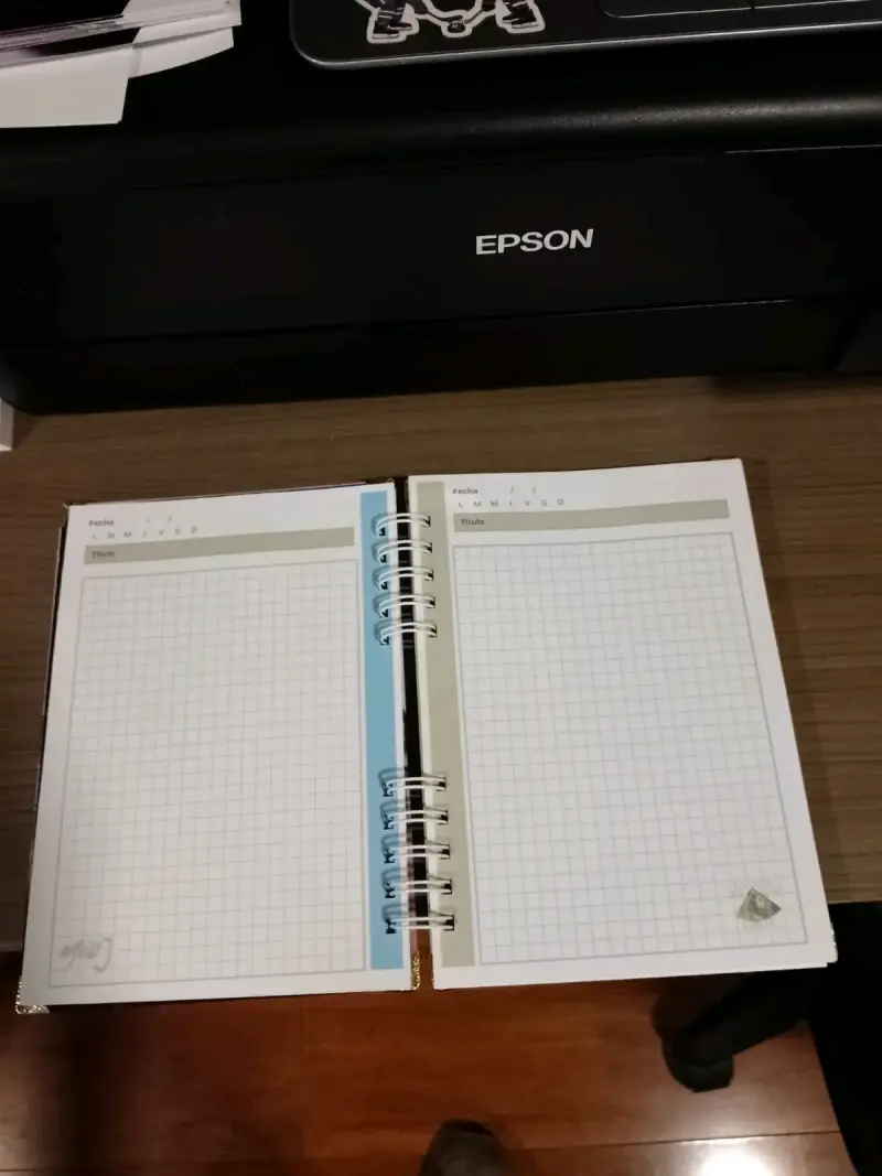Cuaderno anillado Milo j - 4