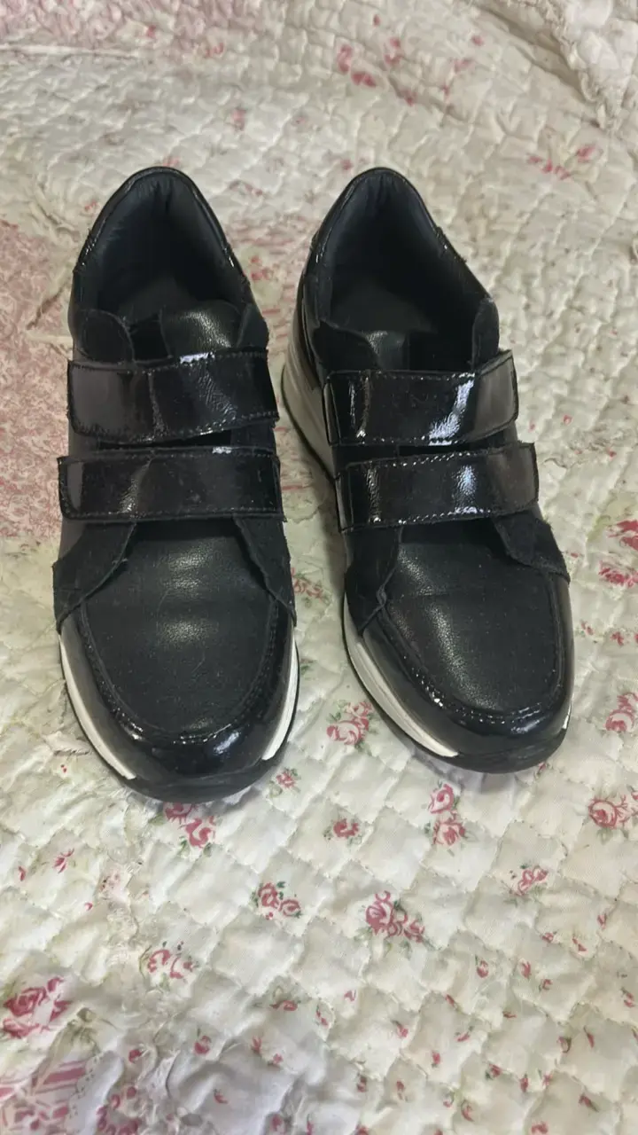 Zapatillas negras con plataforma y velcro - 2
