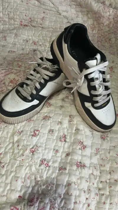 Zapatillas deportivas blancas y negras Skechers - miniatura 1