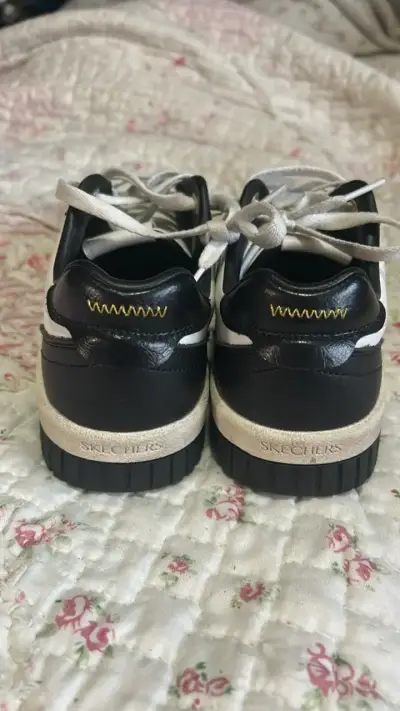 Zapatillas deportivas blancas y negras Skechers - miniatura 3