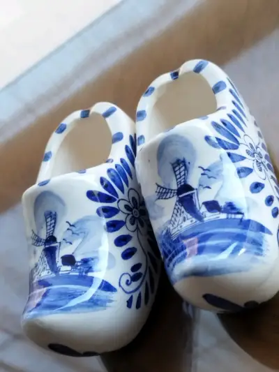 Zuecos holandeses de cerámica pintados a mano - miniatura 1