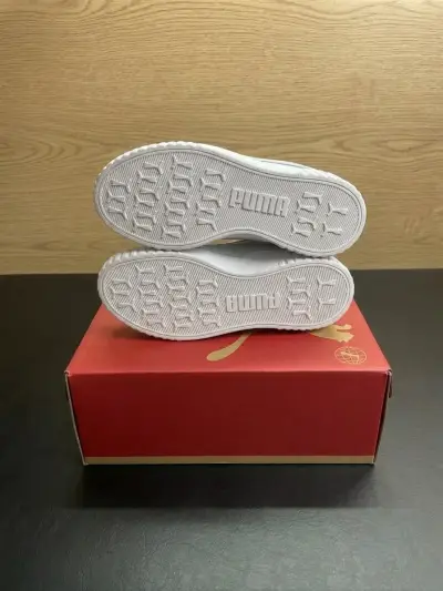 Zapatillas blancas Puma Carina 36 - miniatura 3