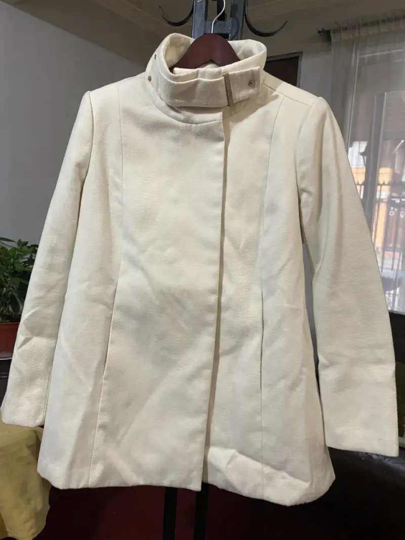 Abrigo de lana blanco Mango Suit elegante - 1