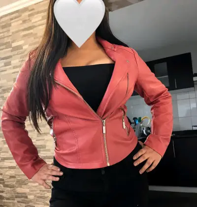 Chaqueta de cuero rosada para mujer - miniatura 1