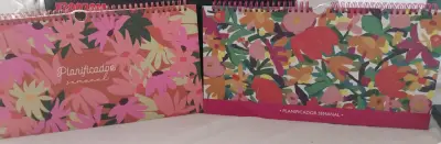Planificador semanal con diseño floral - miniatura 1