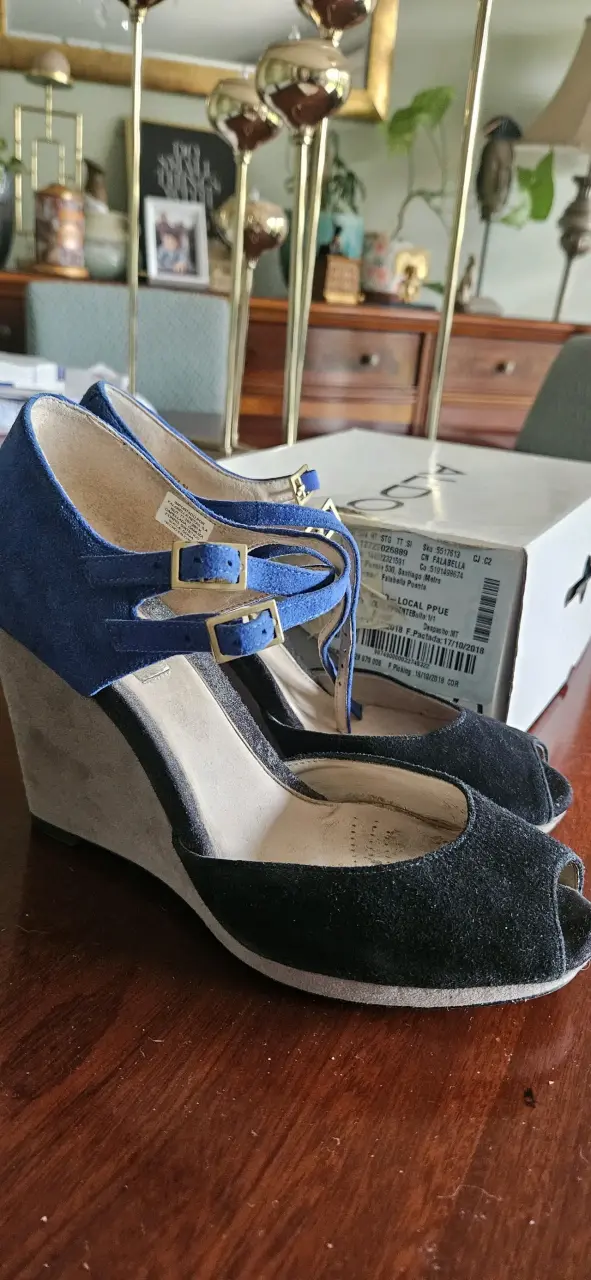 Sandalias Clarks de Cuña Azul y Negro - 1