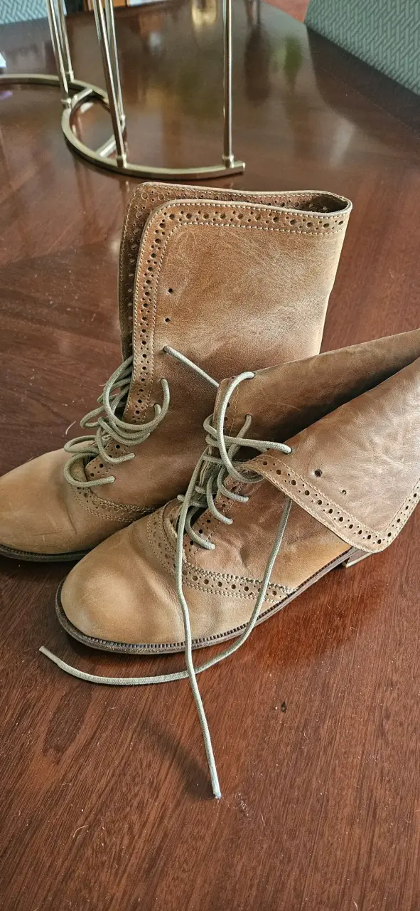 Botines de cuero marrón con cordones - 1