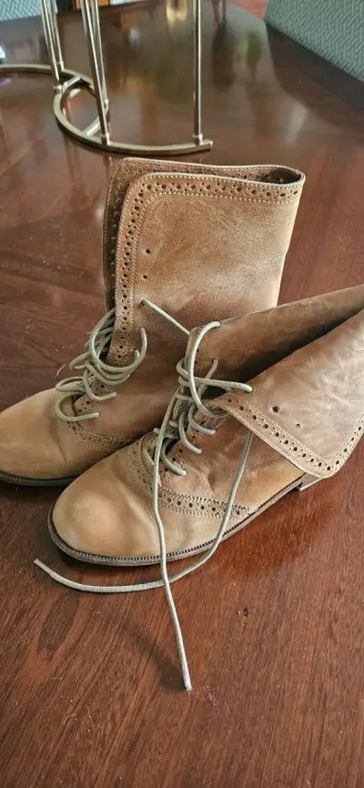 Botines de cuero marrón con cordones - miniatura 1