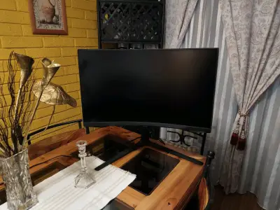 Monitor Samsung Odyssey G6 27 24Hz curvo - miniatura 1