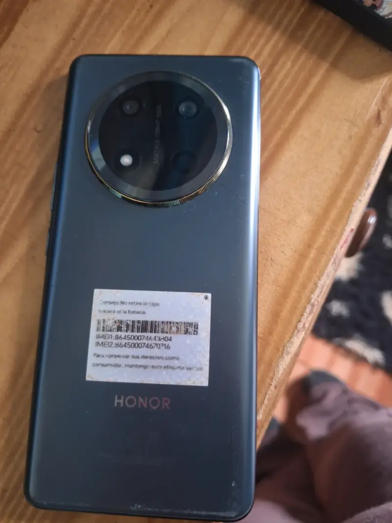 Smartphone Honor con funda decorativa - 2