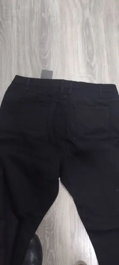 Pantalones negros de mezclilla para hombre talla 5 - miniatura 1