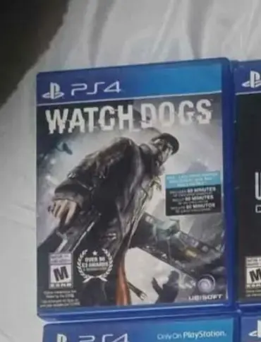 PS4 1 TERABYTE + 3 juegos (uso menos de un mes) - 4