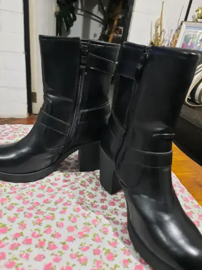 Botines de cuero negro con hebillas - miniatura 4