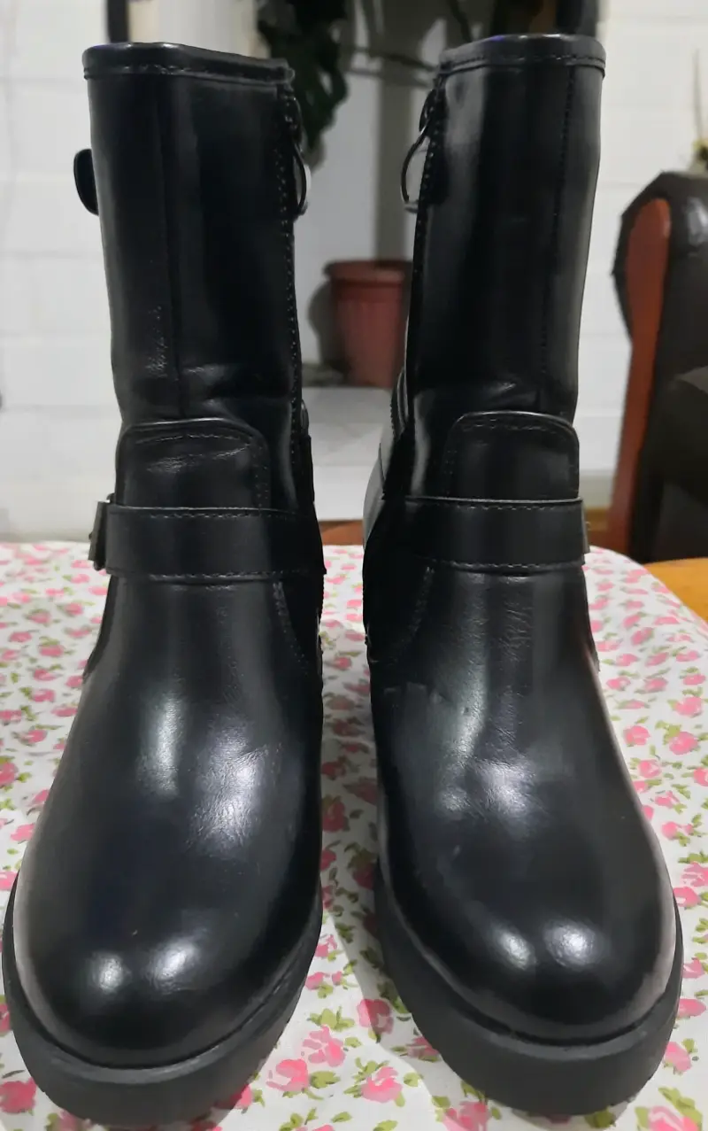 Botines de cuero negro con hebillas - 5