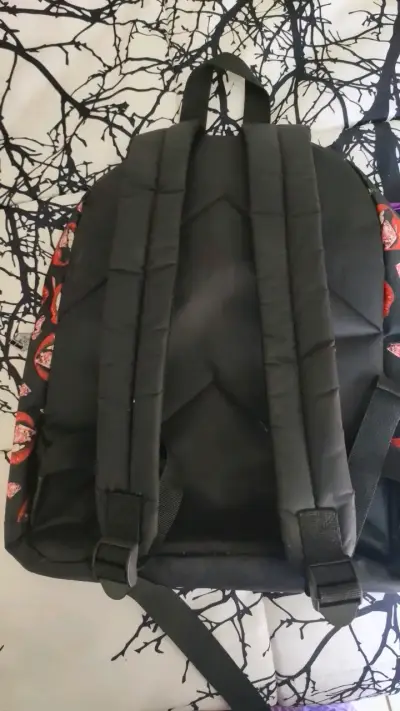 Mochila NGX con diseño de labios y diamantes - miniatura 3