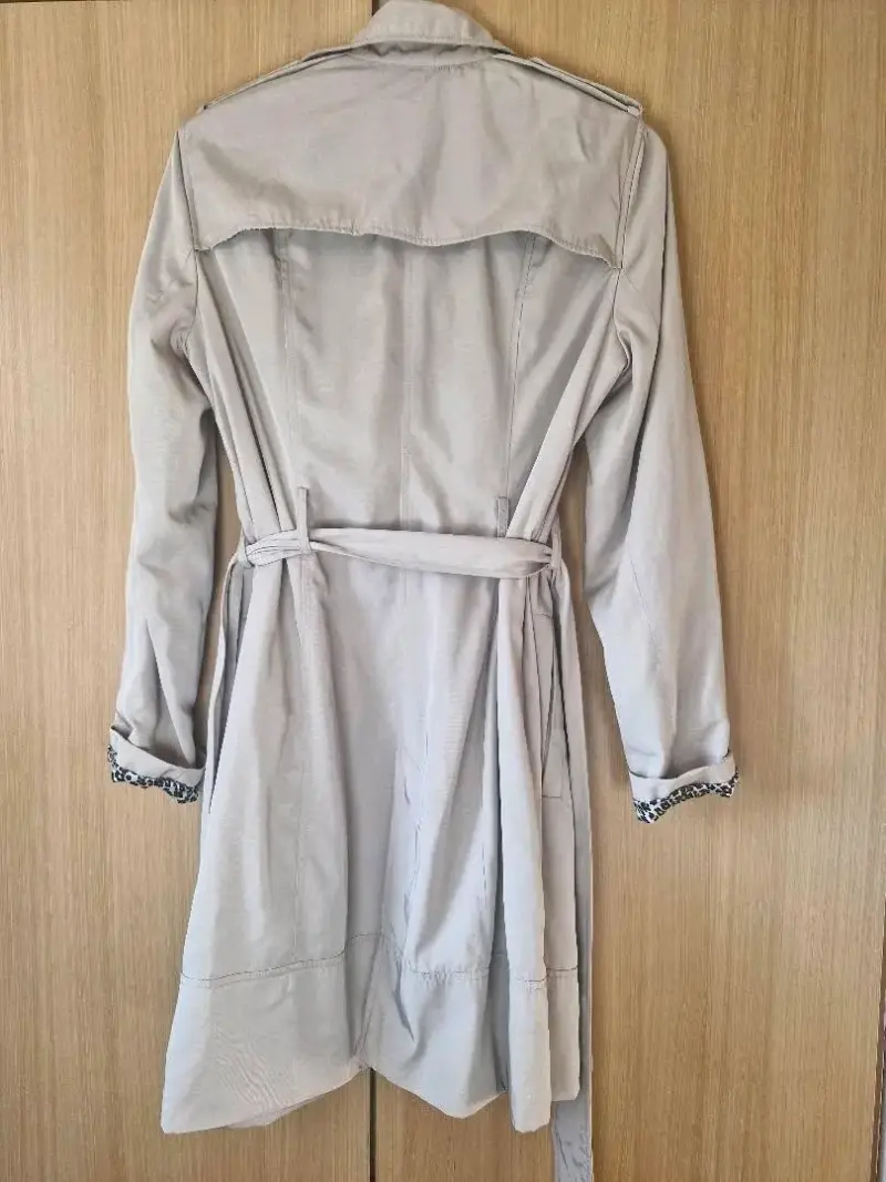 Abrigo zara trench beige con forro estampado M - 3
