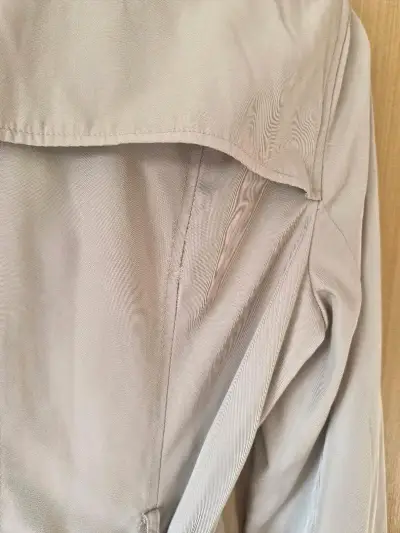 Abrigo zara trench beige con forro estampado M - miniatura 4