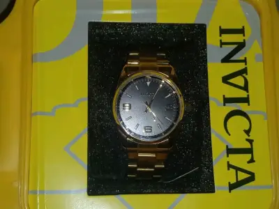 Reloj Invicta dorado con estuche original - miniatura 3