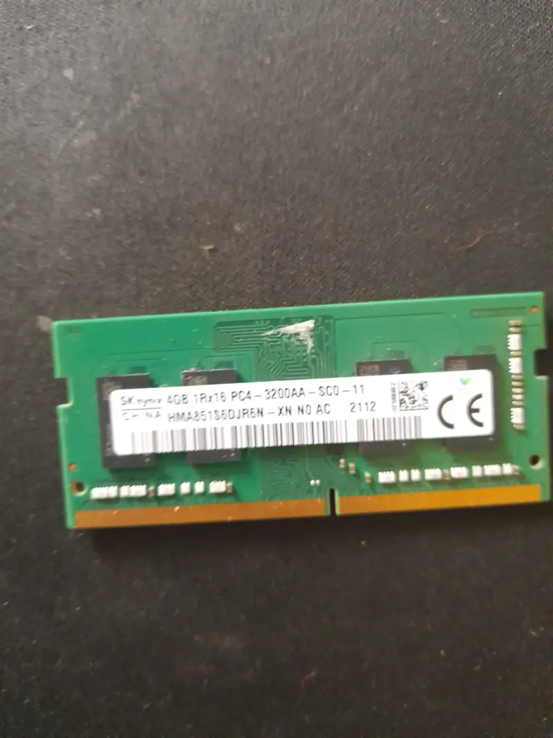 Memoria RAM Kingston y SK hynix 8GB - 3