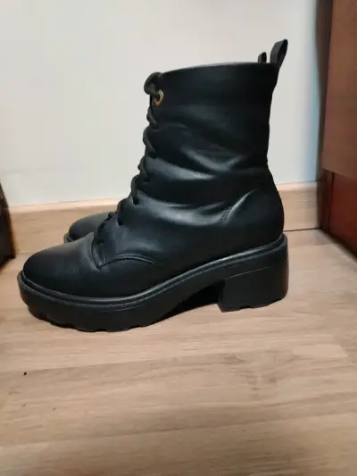 Botines de cuero negro con plataforma - miniatura 2