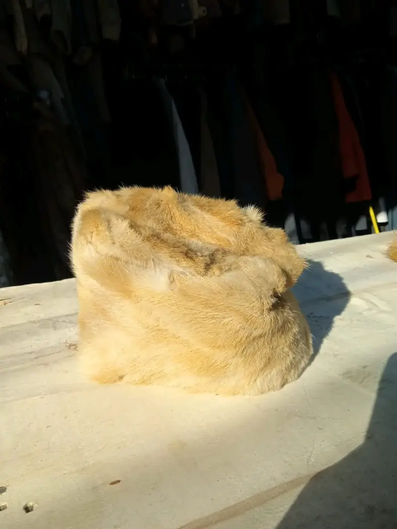 Gorro de piel genuia marrón para invierno - 4