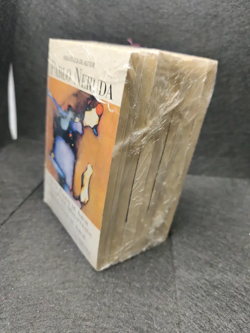 Colección de libros de Pablo Neruda en excelente estado - 3