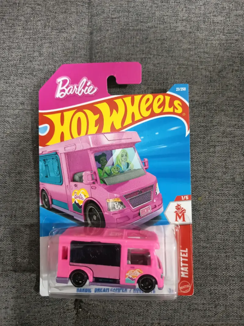 Hot Wheels Barbie Dream Camper Rosa