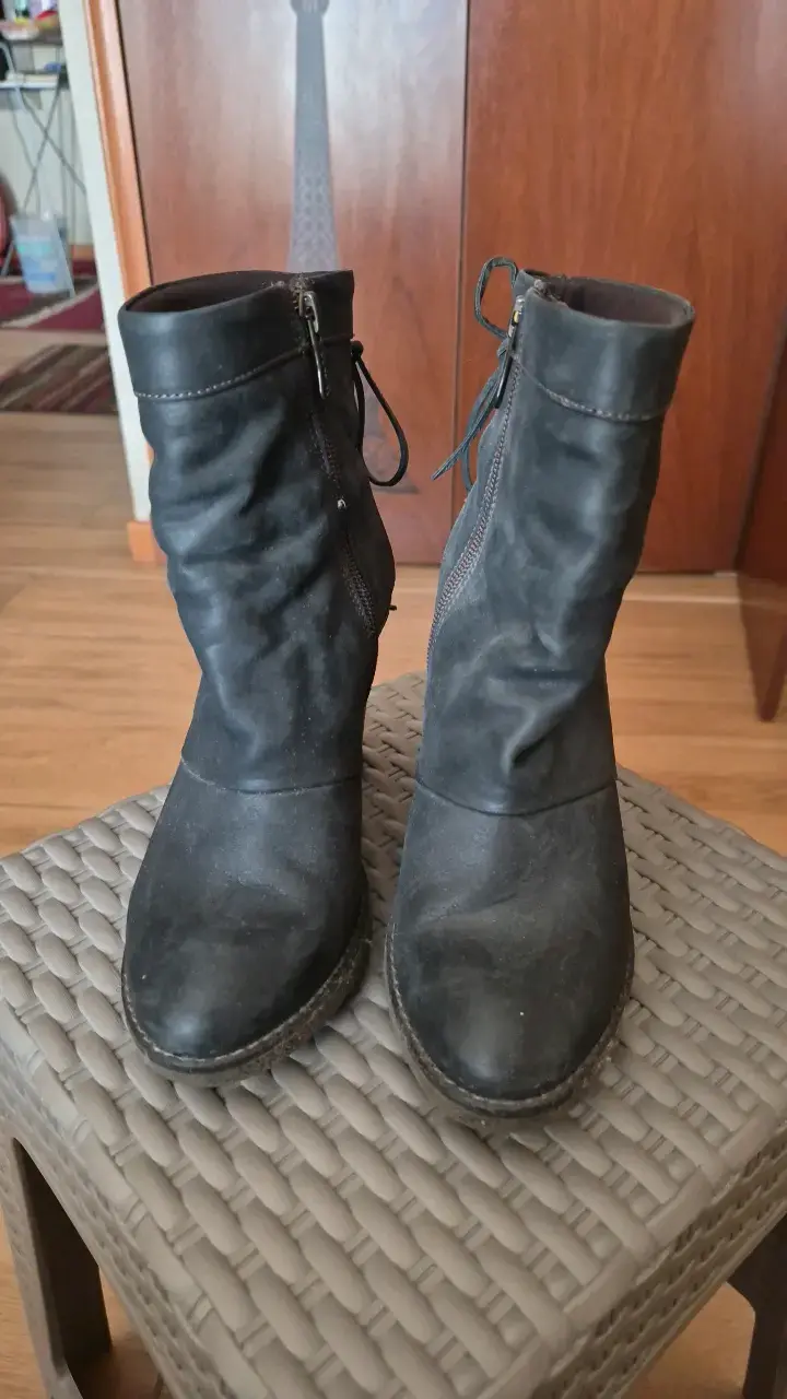 Botines de cuero negro con tacón alto - 4