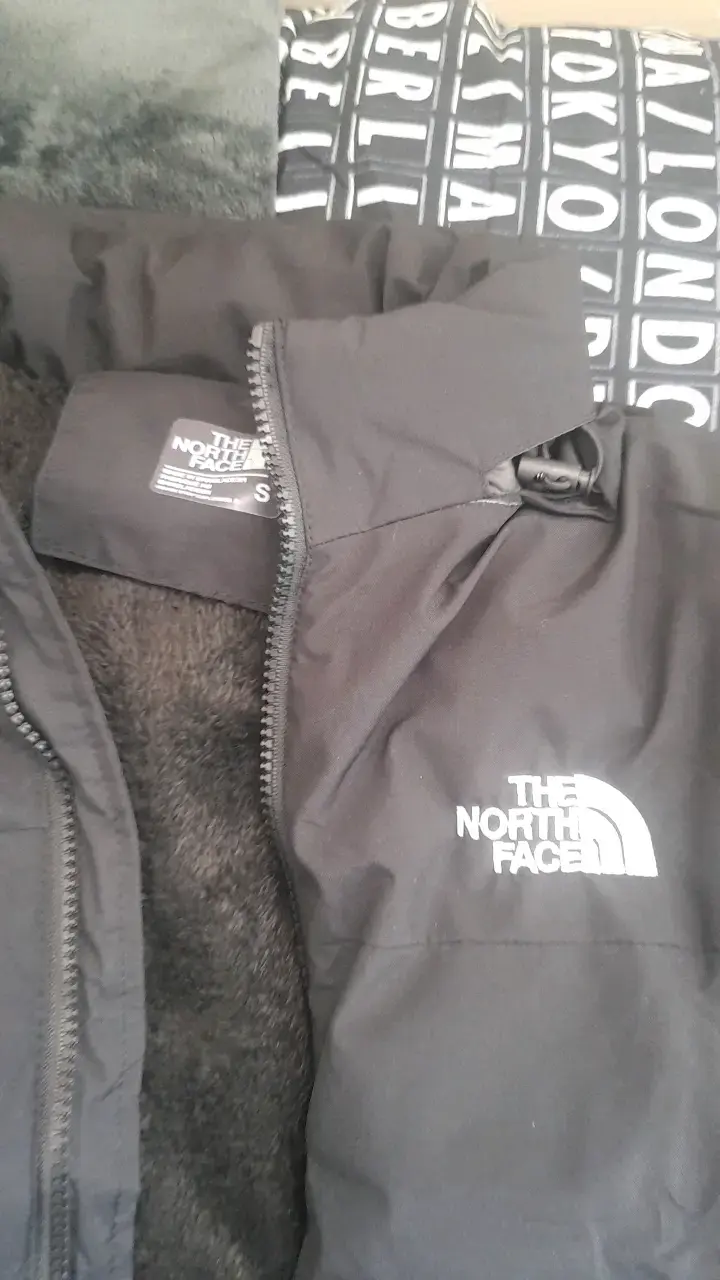 Chaqueta de plumas The North Face negra - 2