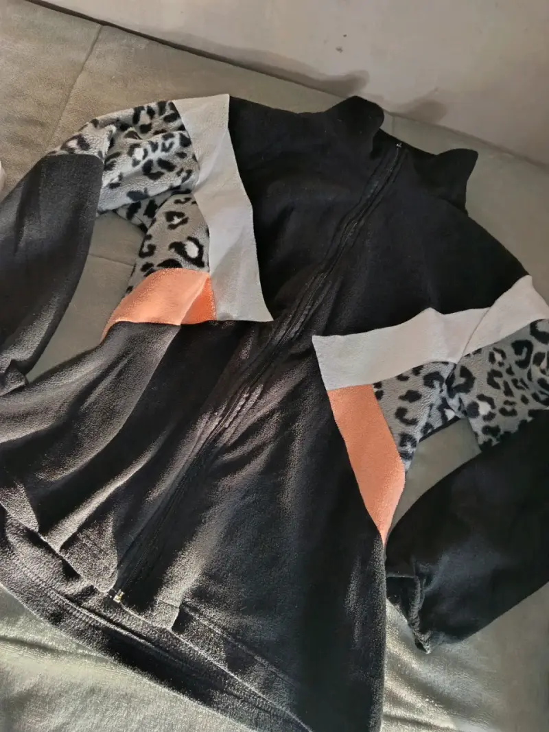 Chaqueta polar con diseño animal print - 2