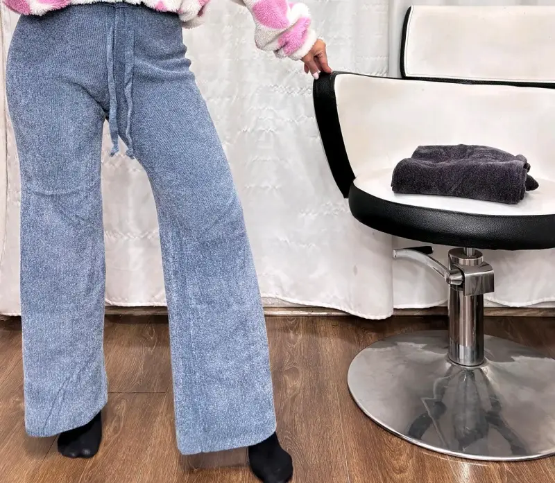 Pantalones anchos de mujer con botones laterales - 4