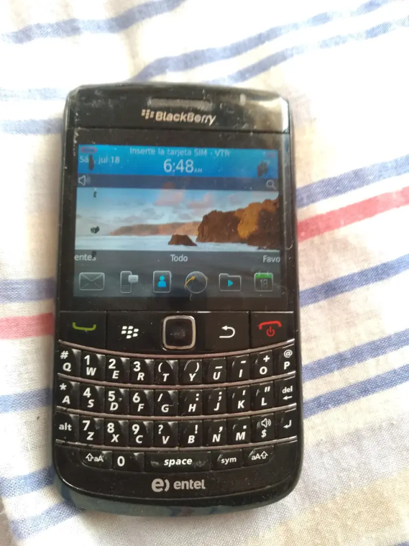 Teléfono BlackBerry Bold 9780 - 1