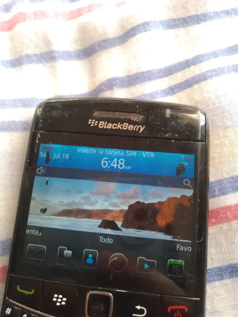Teléfono BlackBerry Bold 9780 - 2