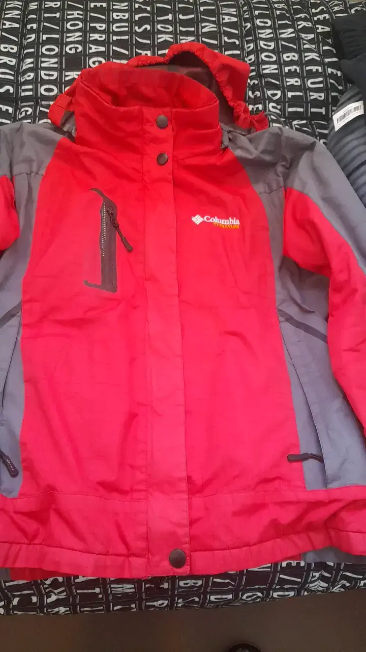 Chaqueta impermeable roja Columbia Titanium - 1