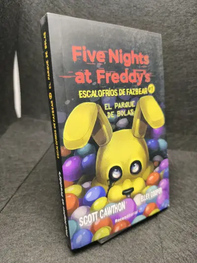 Libro Five Nights at Freddy's Escalofríos de Fazbear #1 - miniatura 2