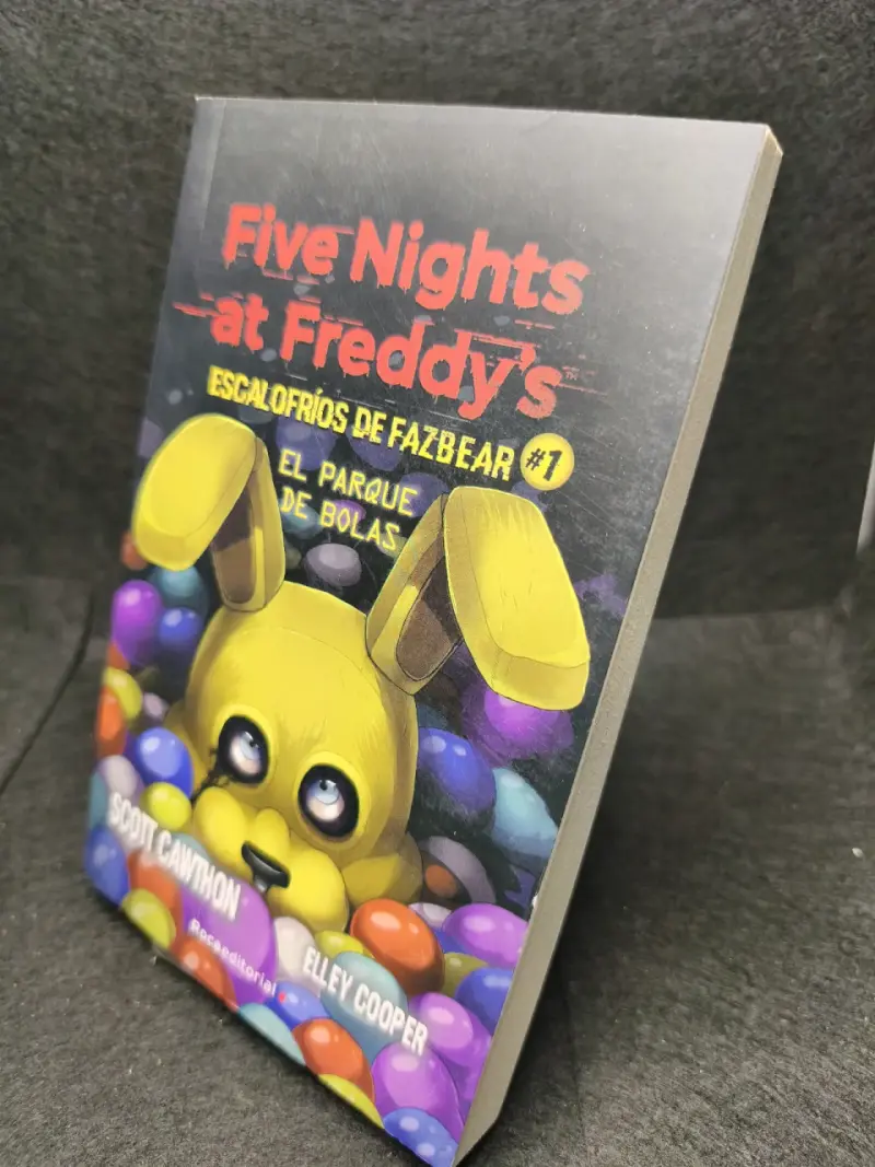 Libro Five Nights at Freddy's Escalofríos de Fazbear #1 - 3