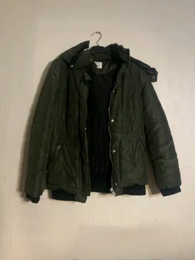 Chaqueta parca parka verde con capucha Icono - miniatura 1