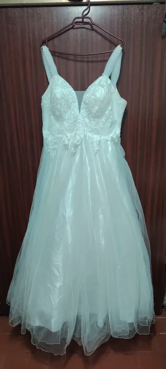 Vestido de novia blanco con encaje - 1