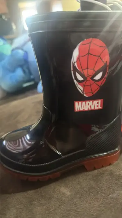Botas de lluvia c/luz para niños Marvel Spider-Man - miniatura 1