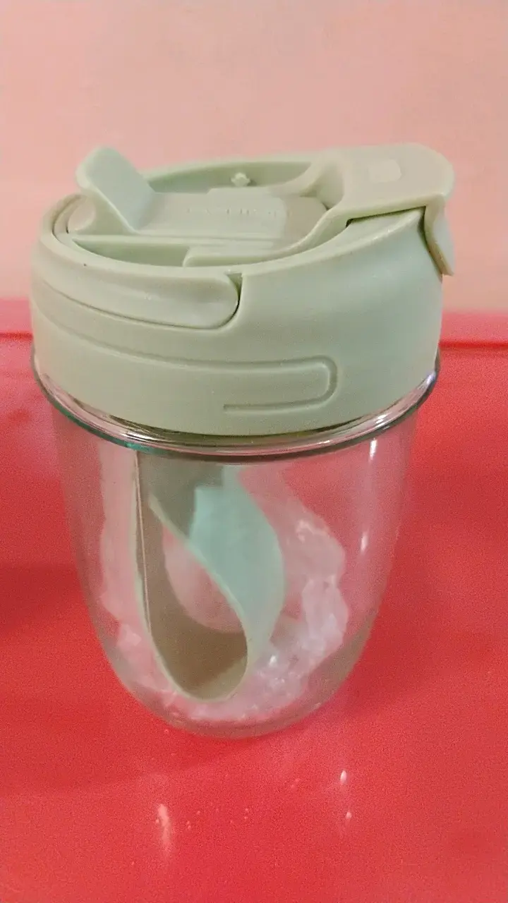 Vaso de vidrio con tapa hermética verde - 2