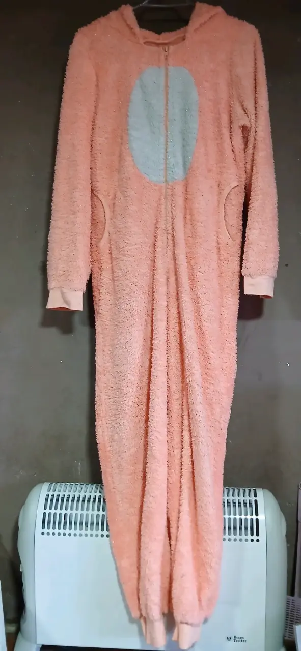 Pijama enterizo rosado con capucha talla XL - 4